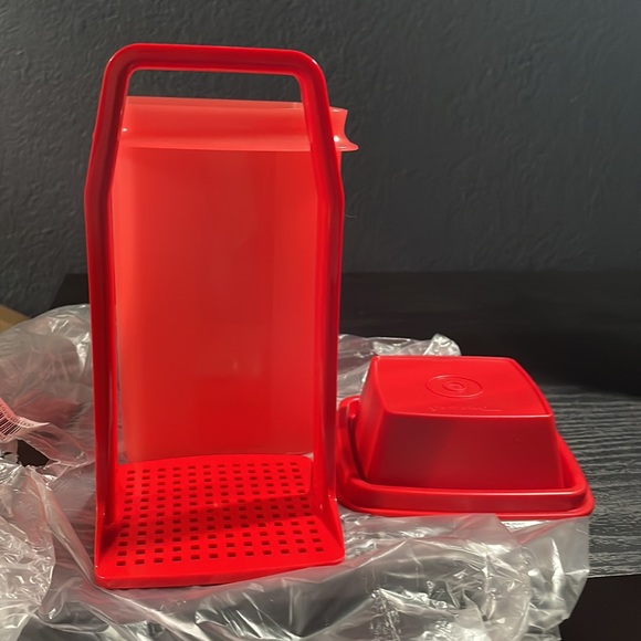 Red container for pickles,peppers and chilies - Picture 5 of 6